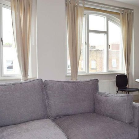 Stylish Light-Filled 1 Bedroom Flat In Hammersmith ロンドン エクステリア 写真